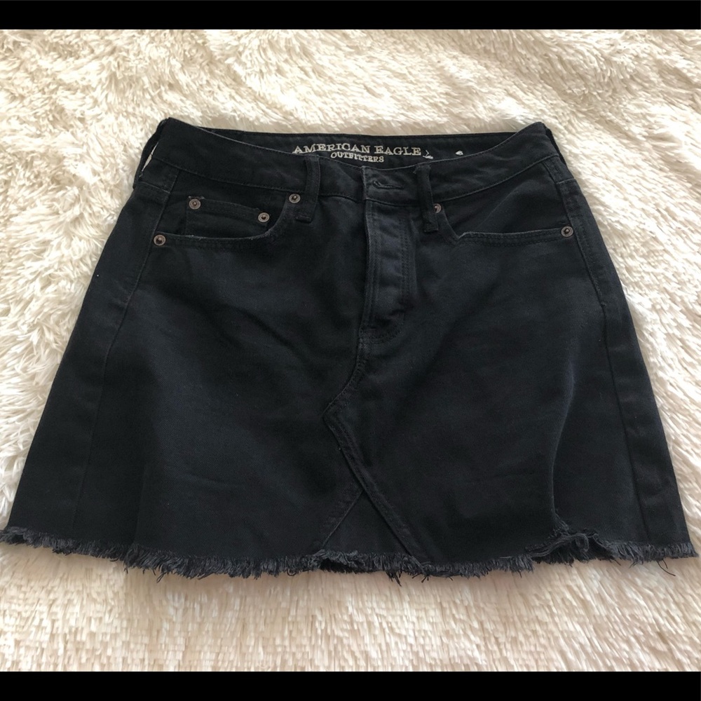 Size 2 American Eagle black denim skirt
